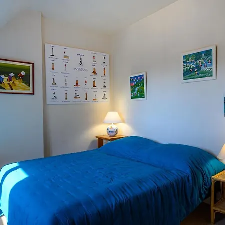 Holiday home Les Pieds Dans L'eau