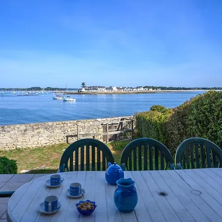 Holiday home Les Pieds Dans L'eau Loctudy