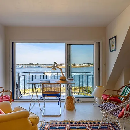 Les Pieds Dans L'eau Holiday home *